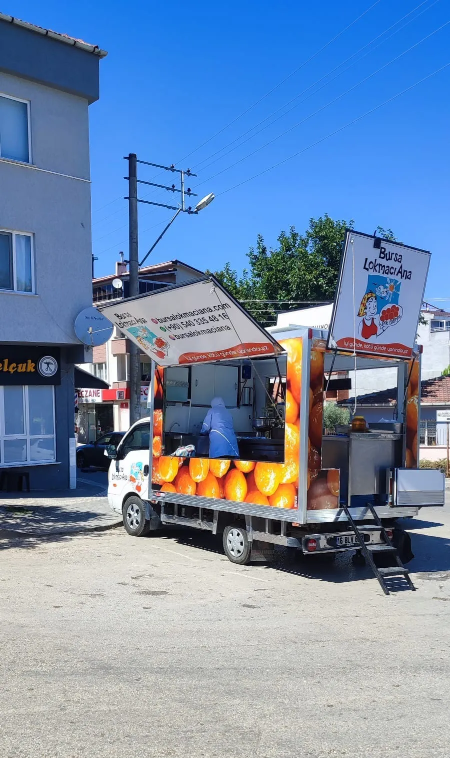 Bursa Araba Lokma Dağıtma: Osmanlı Mirası Sokaklarda